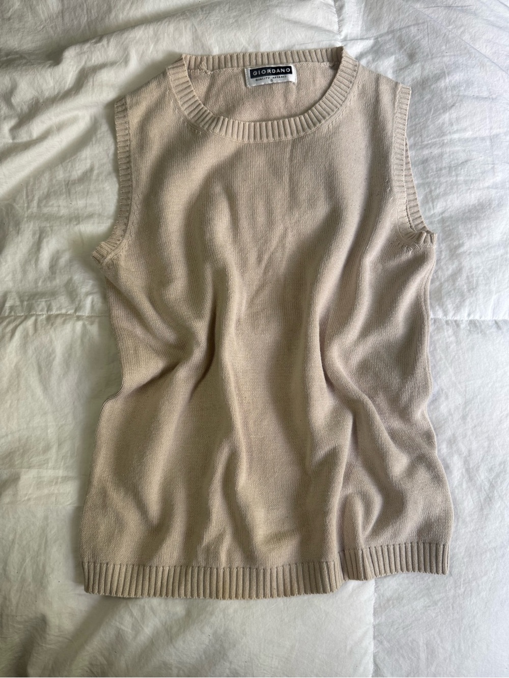 Giordano Y2K Beige Cotton Knit Sweater Vest Small